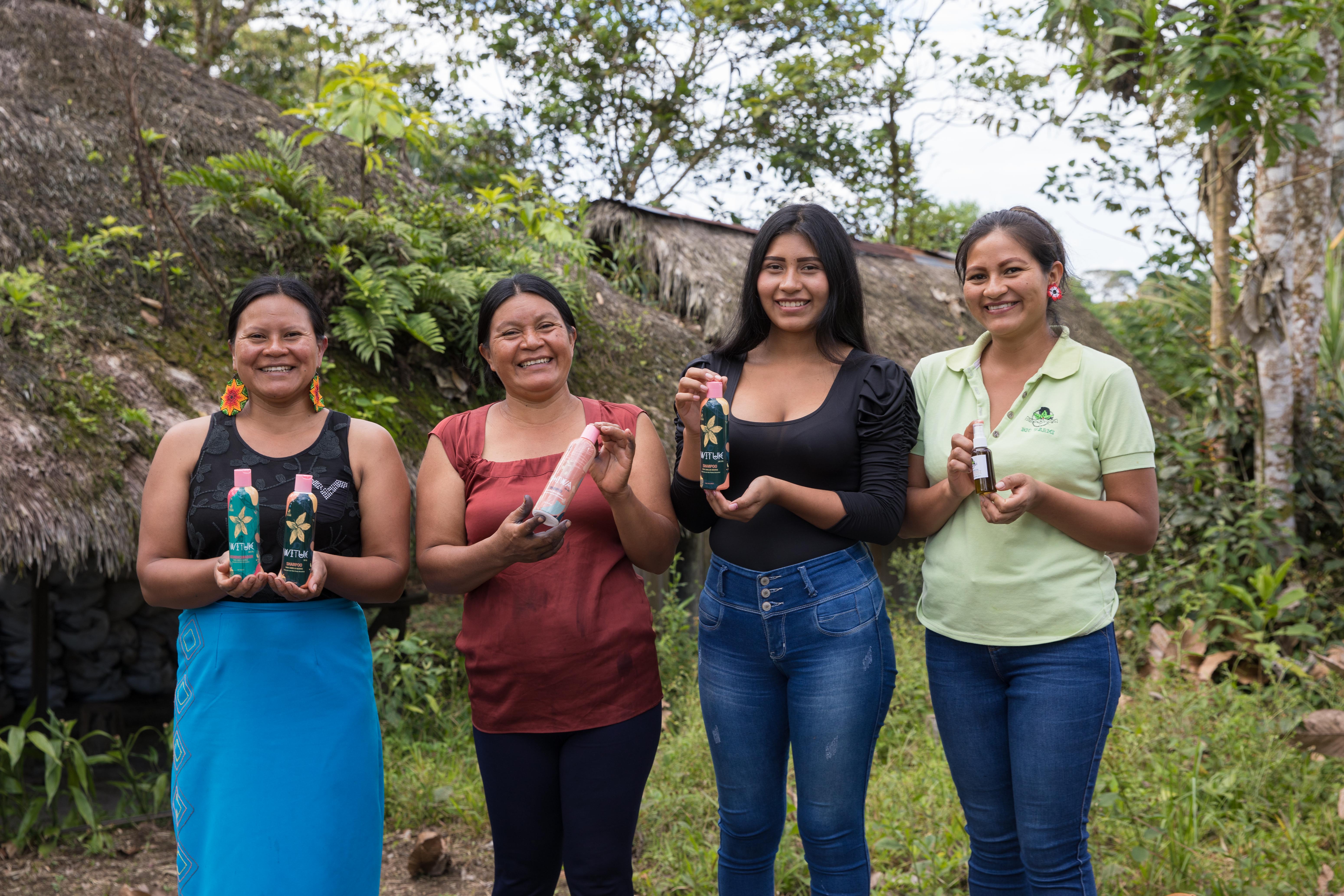 Photo: Entrepreneurial women from “Bio Warmi,” a business producing natural cosmetics based on medicinal plants, including soaps, shampoos, conditioners, essential oils, and ancestral medicine. Credit: CONAFIPS