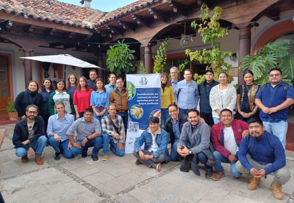 Foto de participantes en el taller